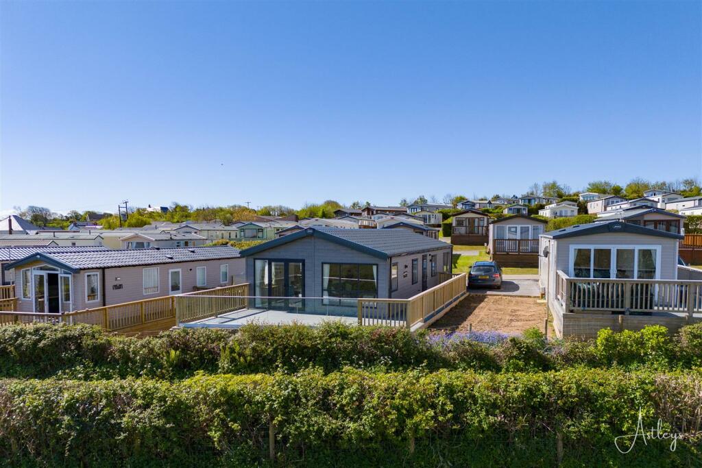 3 bedroom lodge for sale in Greenways Of Gower Leisure Park, Oxwich, Swansea, SA3