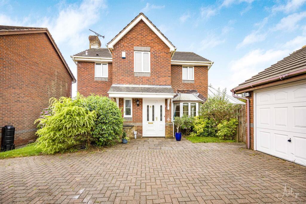 Main image of property: Ffordd Draenen Ddu, West Cross, Swansea