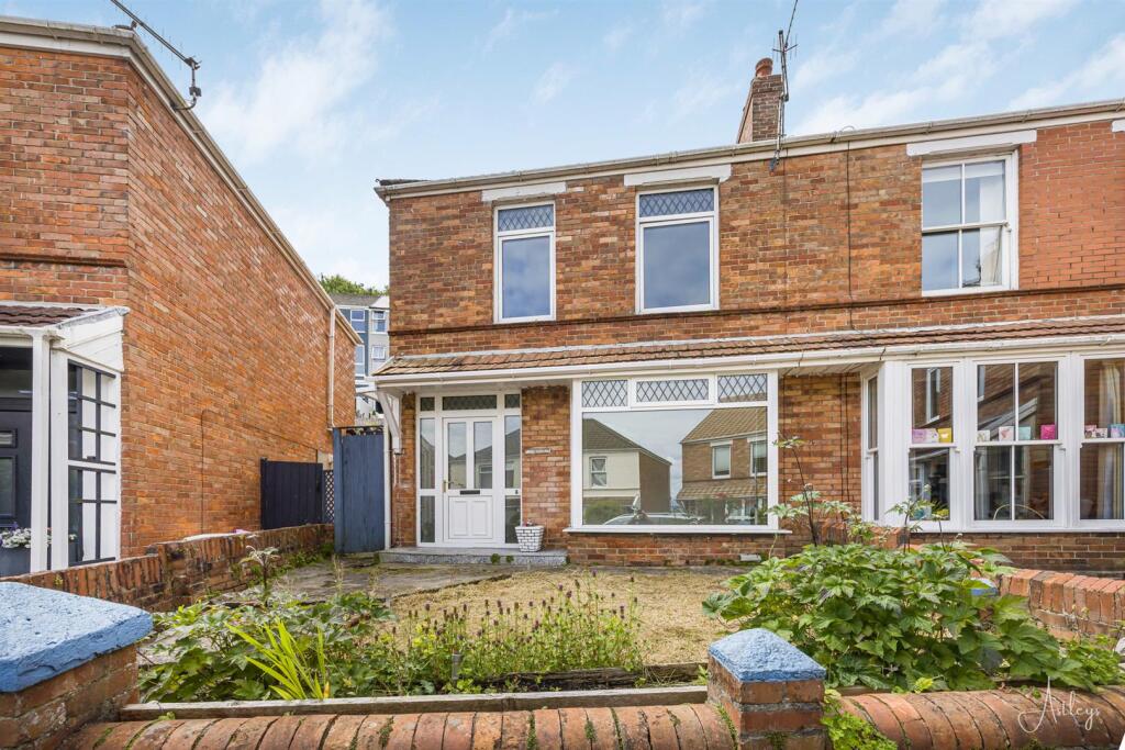 Main image of property: Park Avenue, Mumbles, Swansea