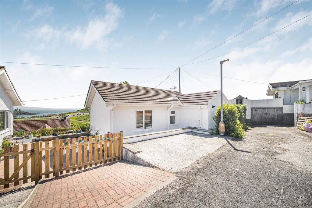 Main image of property: Limeslade Drive, Mumbles, Swansea