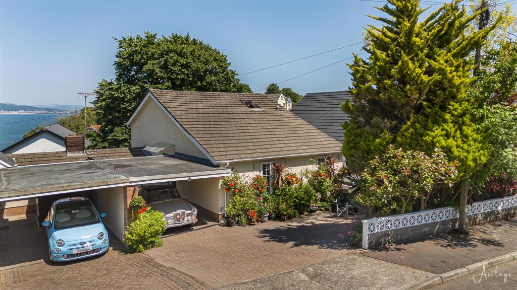 Main image of property: Heatherslade Close, Langland, Swansea