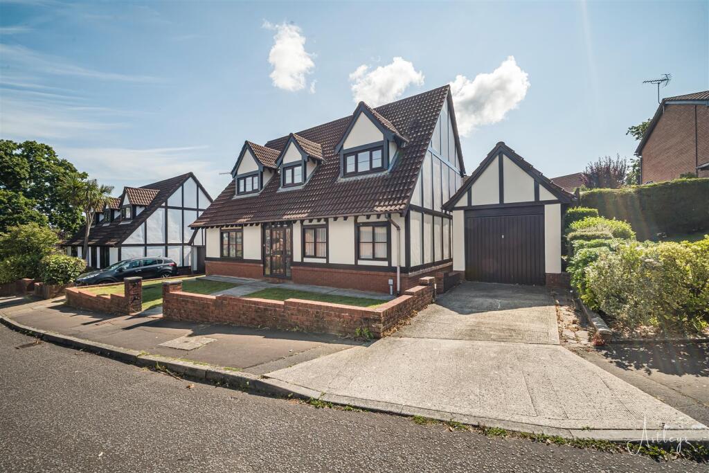 Main image of property: Llwynderw Close, West Cross, Swansea