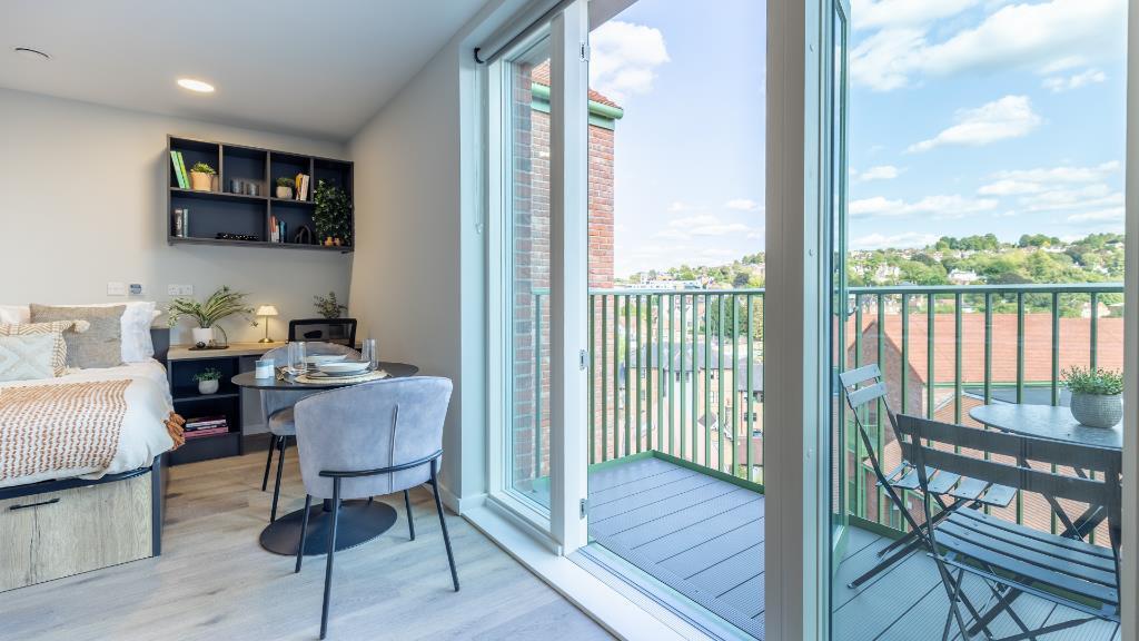 Main image of property: Premium Studio 