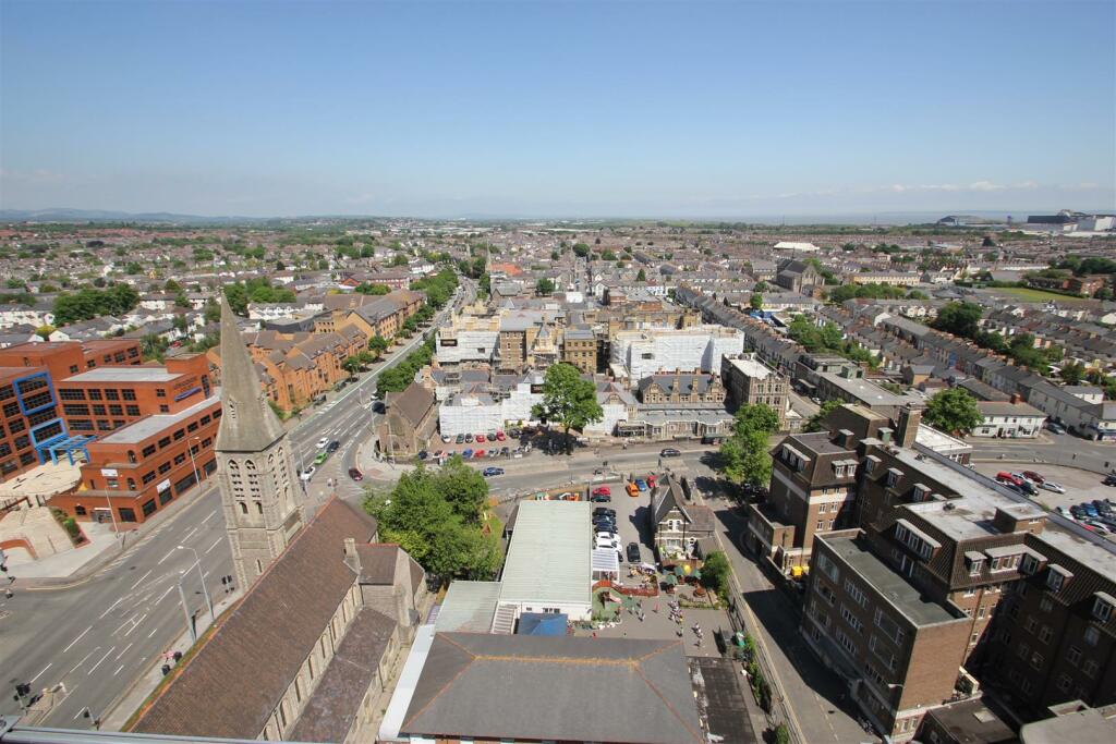 2 bedroom apartment for sale in Admiral House, Newport Road, CF24