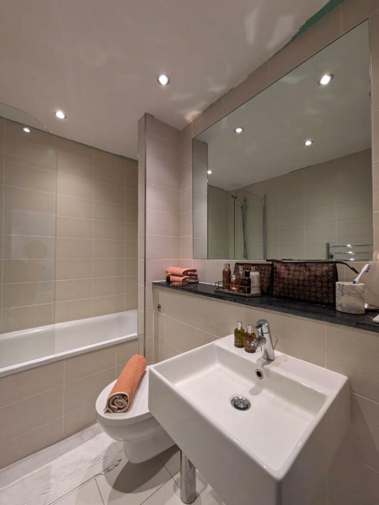 Additional property image - Bute Terrace, Cardiff