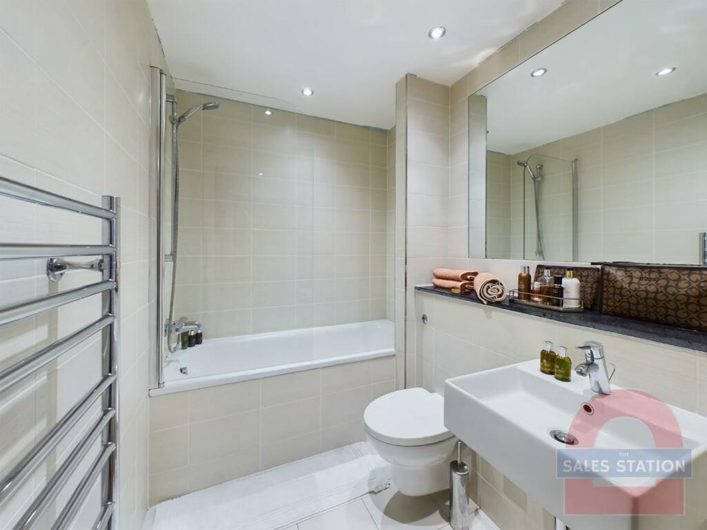 Additional property image - Bute Terrace, Cardiff