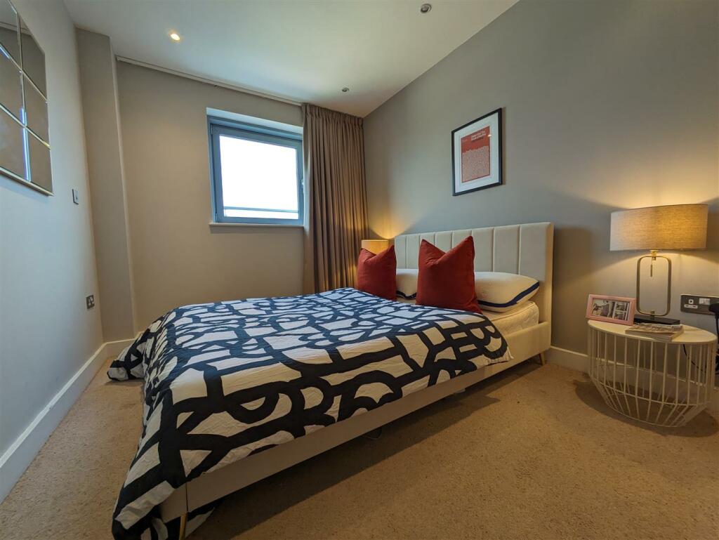 Additional property image - Bute Terrace, Cardiff