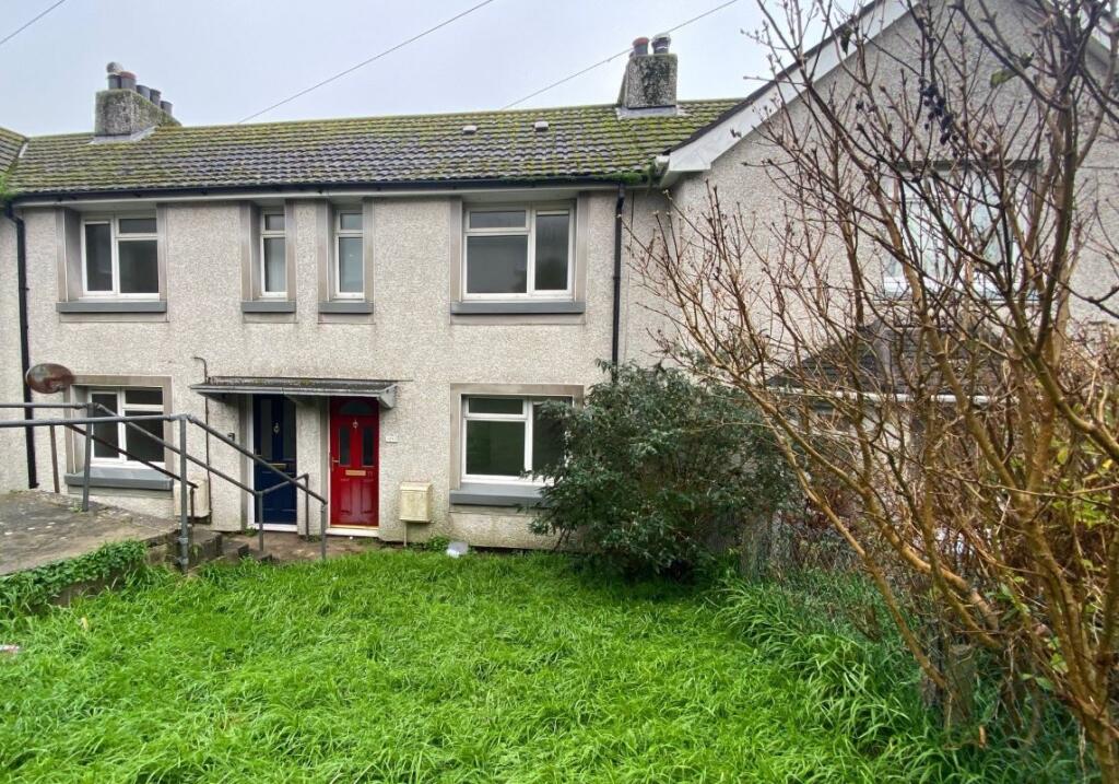 Main image of property: 11 Chywoone Place, Newlyn, Penzance, Cornwall, TR18 5NW