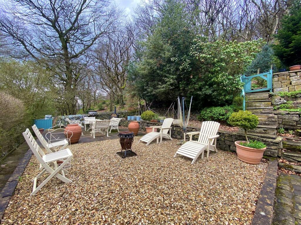 4 bedroom end of terrace house for sale in Kinder Road, Hayfield, High Peak, SK22