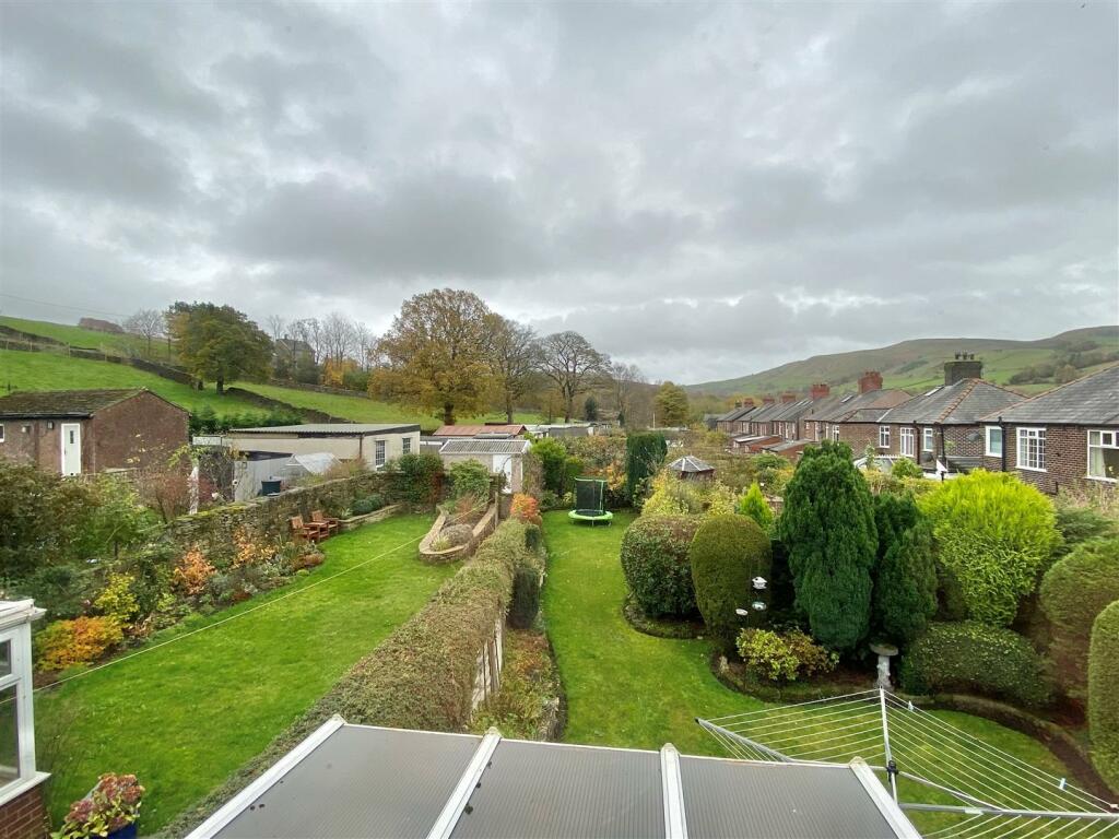 2 bedroom semidetached house for sale in Lea Road, Hayfield, High Peak