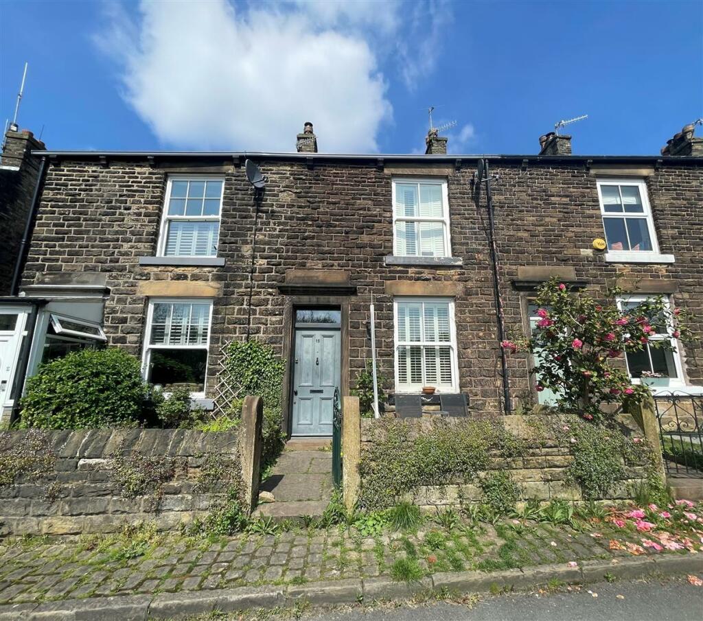 2 bedroom terraced house for sale in Midland Terrace, New Mills, High