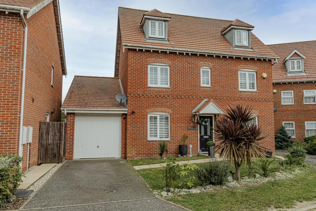 Main image of property: Hawkinge, CT18