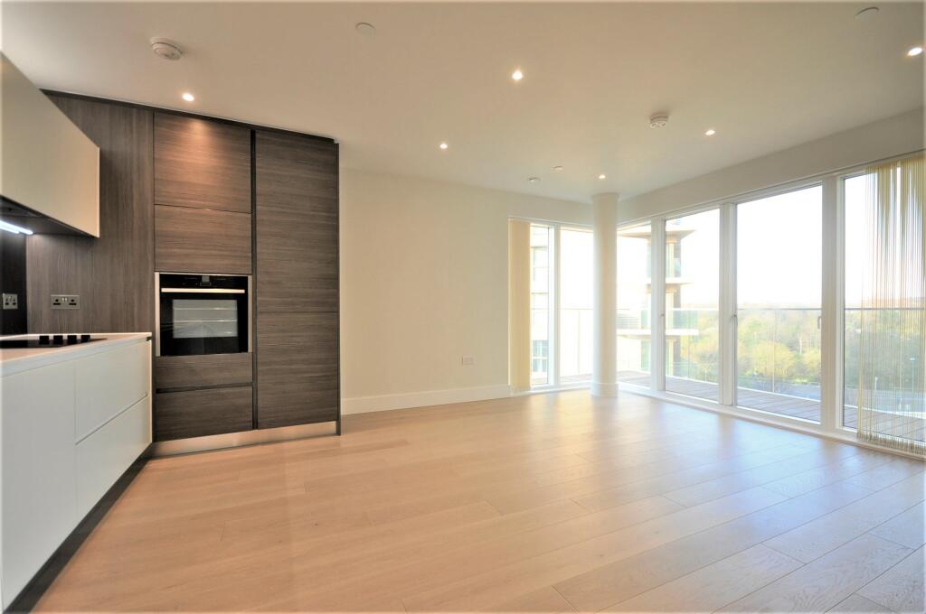 2 bedroom apartment for rent in Kidbrooke Park Road, Kidbrooke Villafe