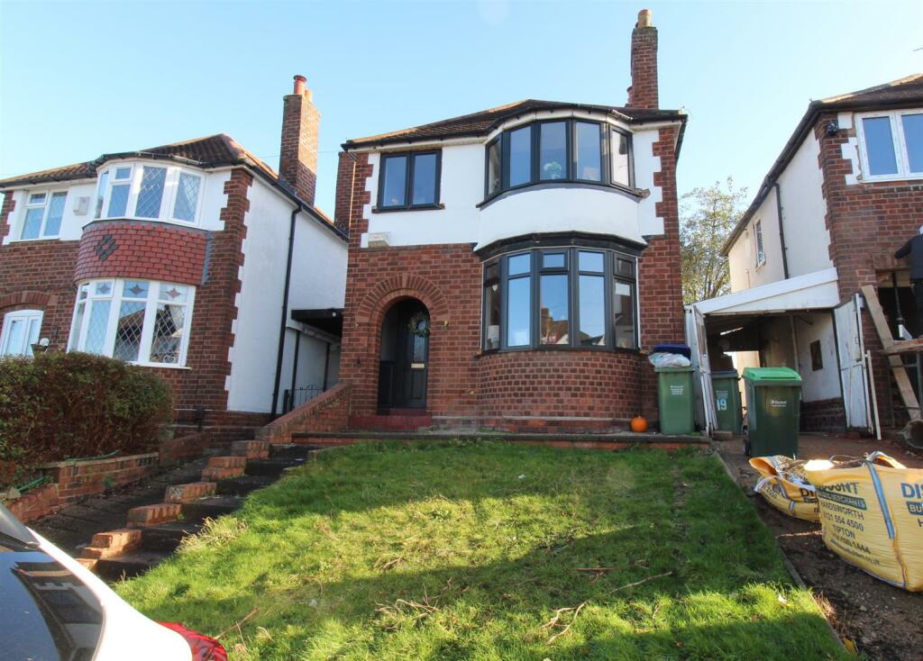 3 bedroom link detached house for sale in Regent Road, Tividale
