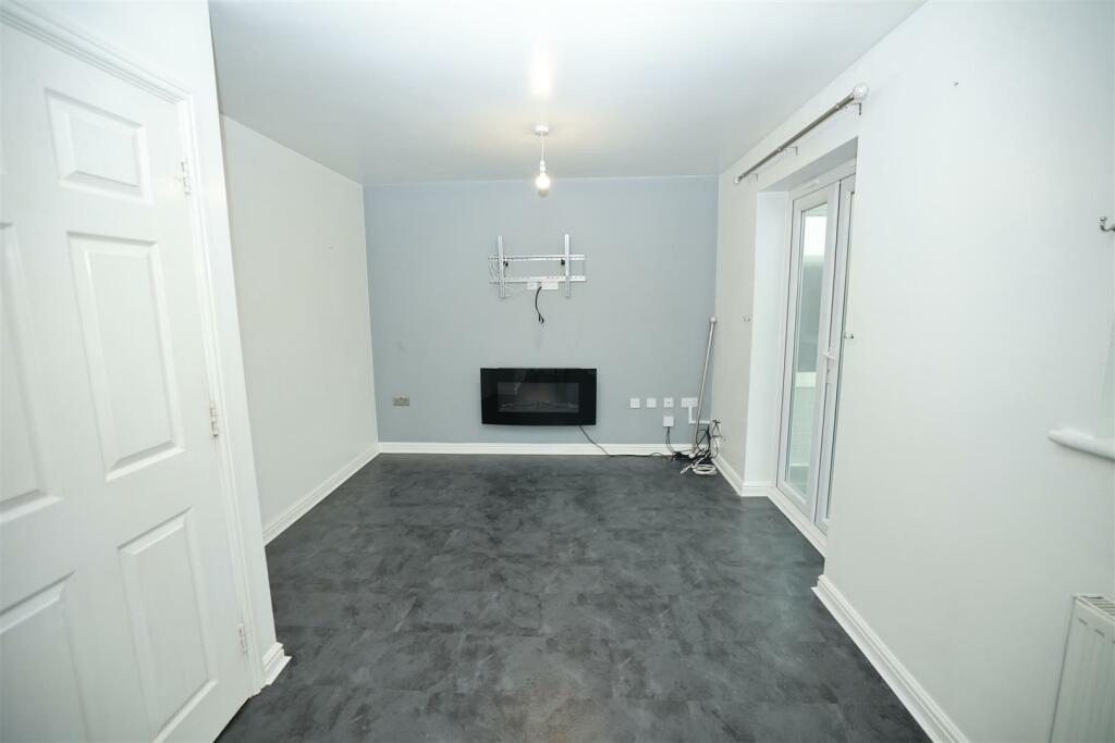 Additional property image - Hawksworth Crescent, Chelmsley Wood