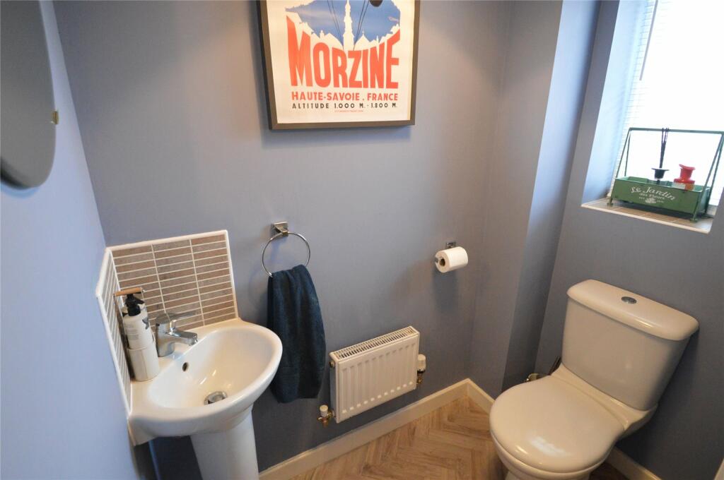Additional property image - Gretton Close, Redditch, Worcestershire, B97