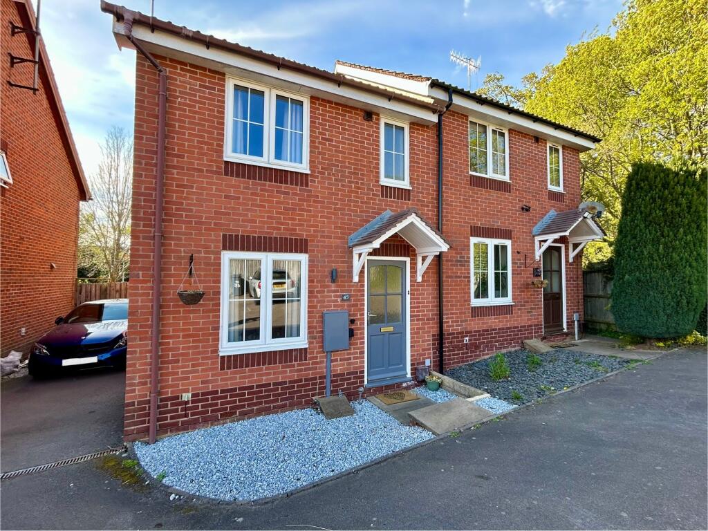 Main image of property: Combroke Grove, Hatton Park, Warwick, Warwickshire, CV35