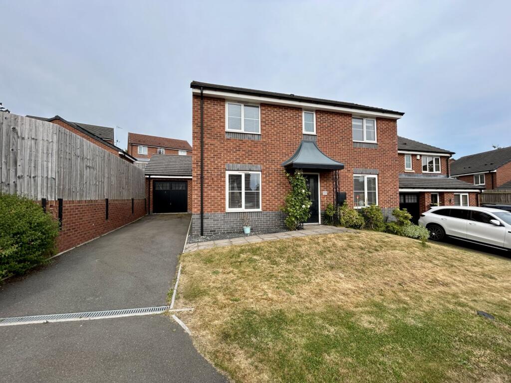 Main image of property: Aconbury Close, Webheath, Redditch, Worcestershire, B97