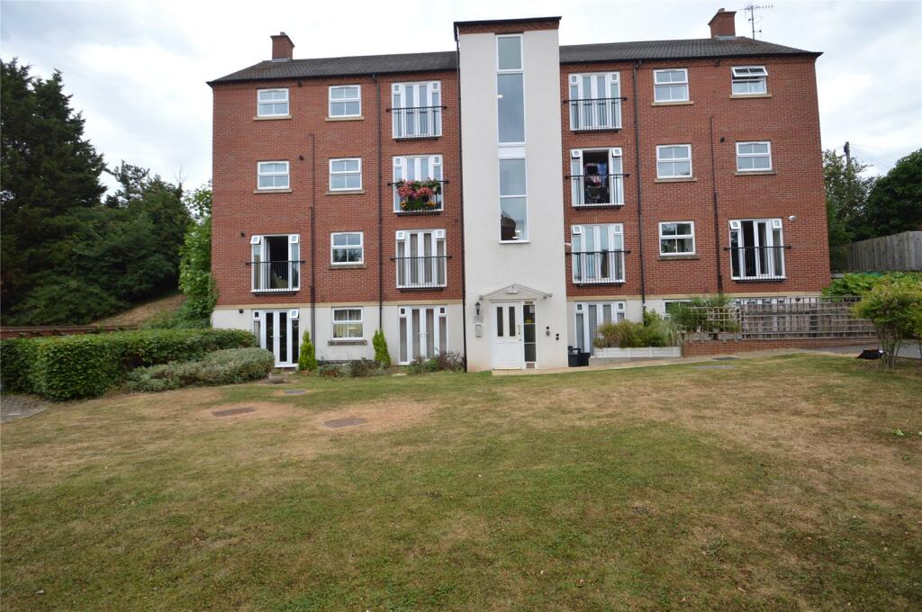 Main image of property: Huxley Court, Stratford-upon-Avon, Warwickshire, CV37