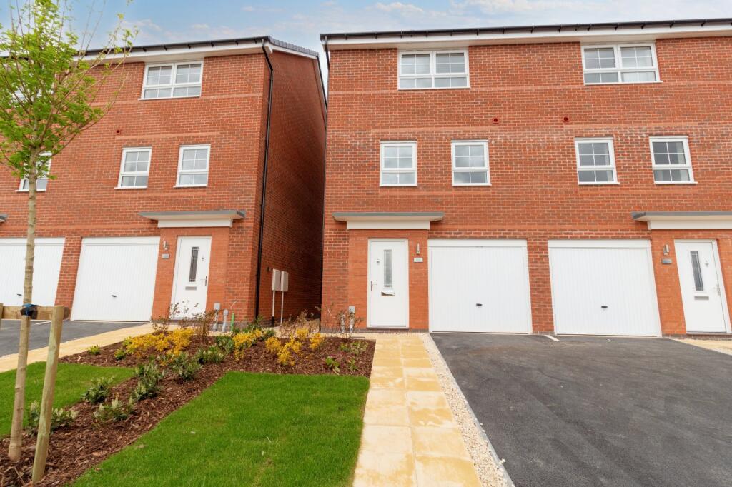 Main image of property: Hillcrest Road, Nuneaton, Warwickshire, CV10