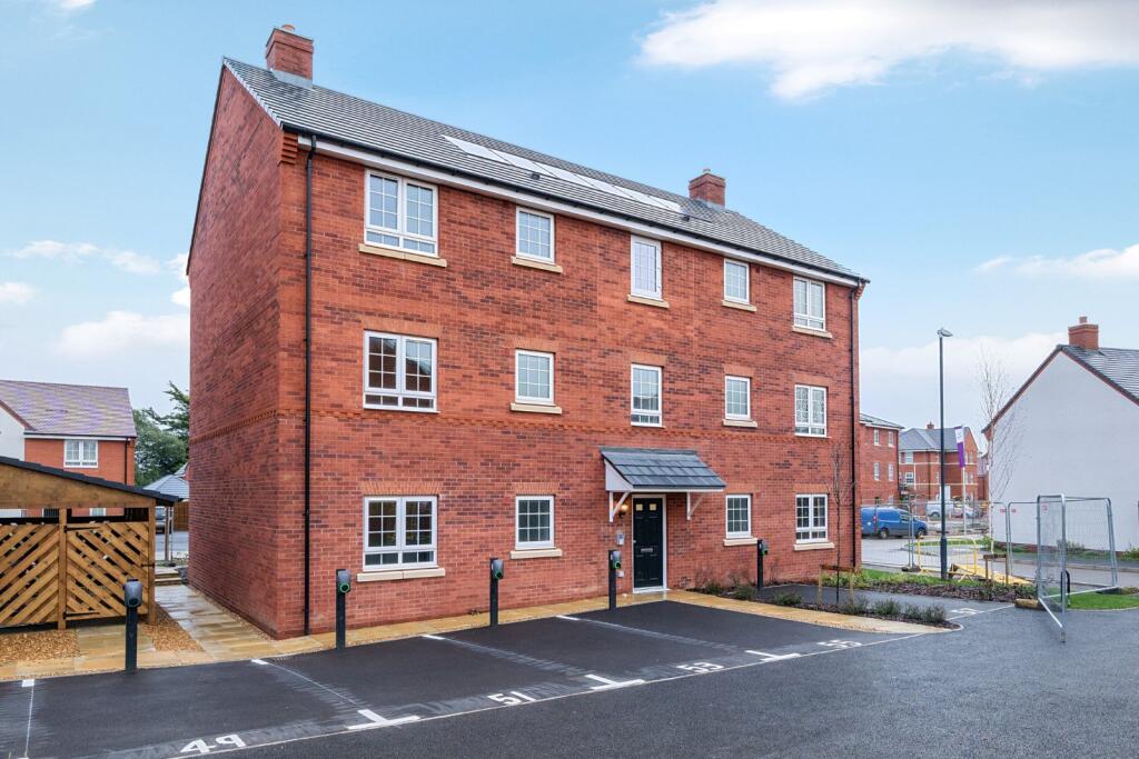 Main image of property: Kingston Grange Drive, Upper Lighthorne, Leamington Spa, Warwickshire, CV33