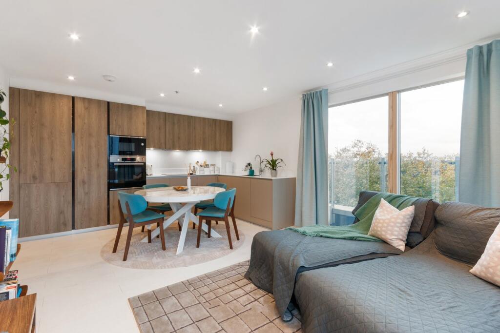 Main image of property: Mortlake House , Chiswick, London, W4