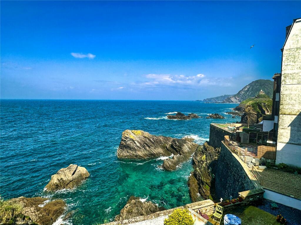 1 bedroom apartment for sale in Rockcliffe Court, Parade Terrace