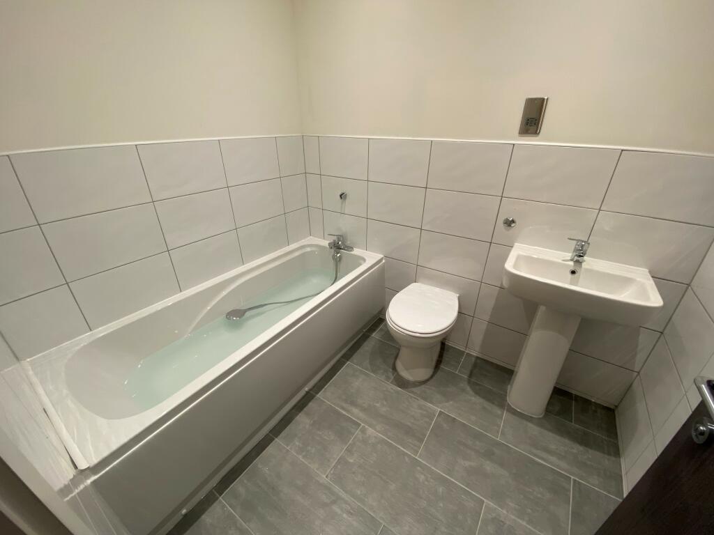 Additional property image - Conditioning House, Cape Street, Bradford, West Yorkshire, UK, BD1