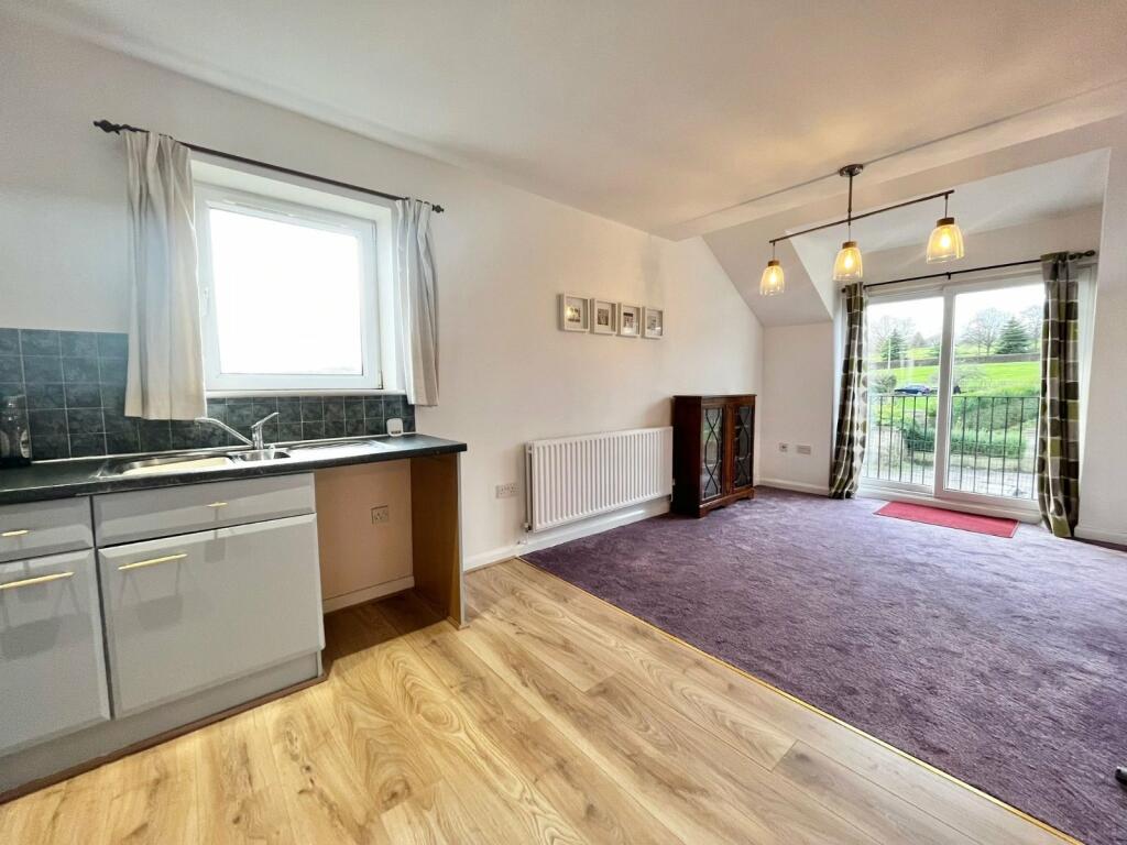 Additional property image - Bradford Road, Shipley, West Yorkshire, BD18