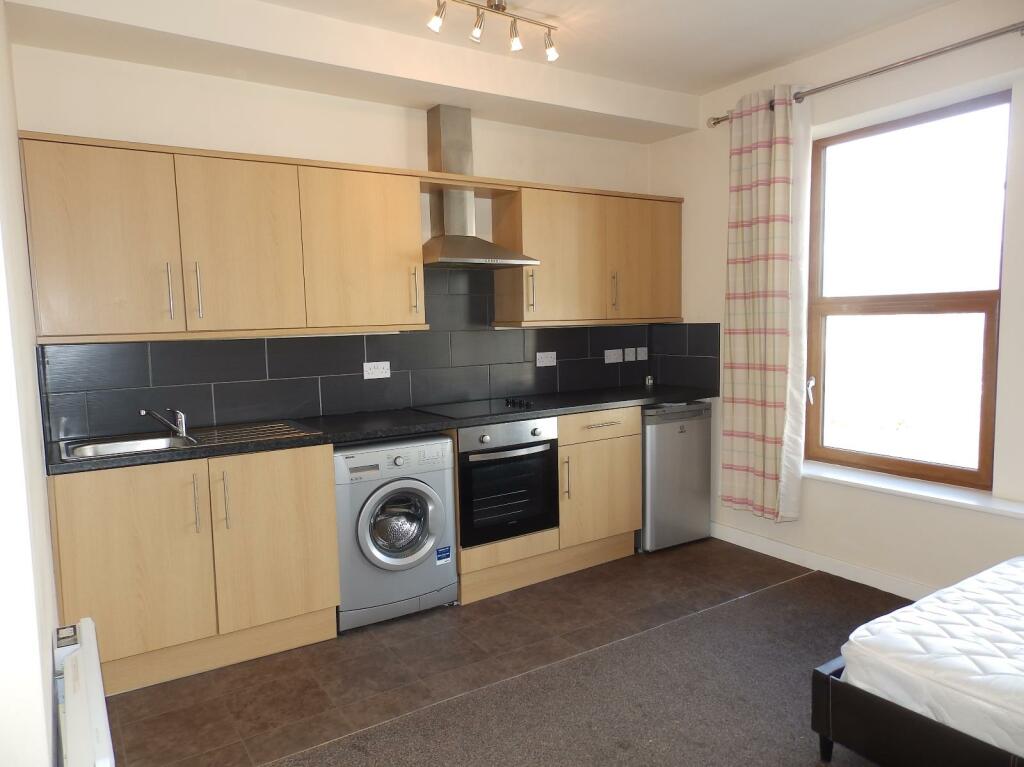 Additional property image - Briggate, Shipley, West Yorkshire, BD17