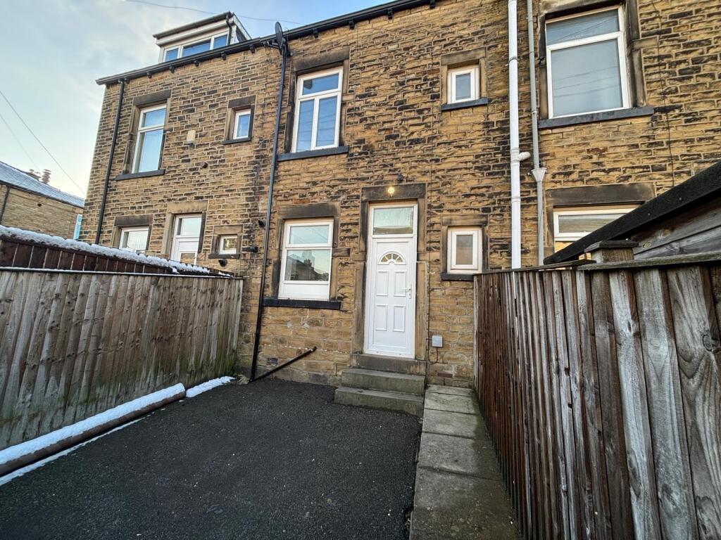 Main image of property: Peterborough Terrace, Bradford, West Yorkshire, BD2