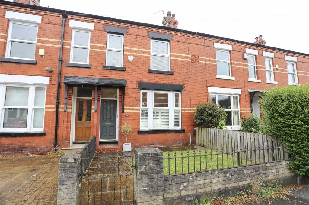 2 bedroom terraced house for sale in Albert Road, Heaton Moor