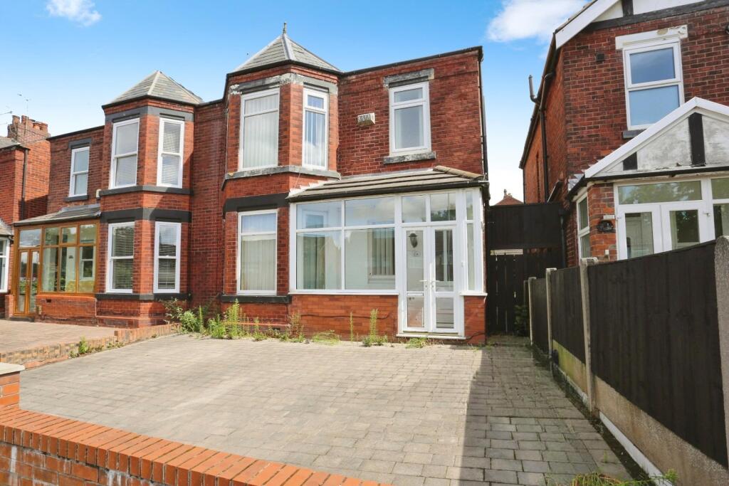 Main image of property: Manchester Road, Heaton Chapel, Stockport, SK4
