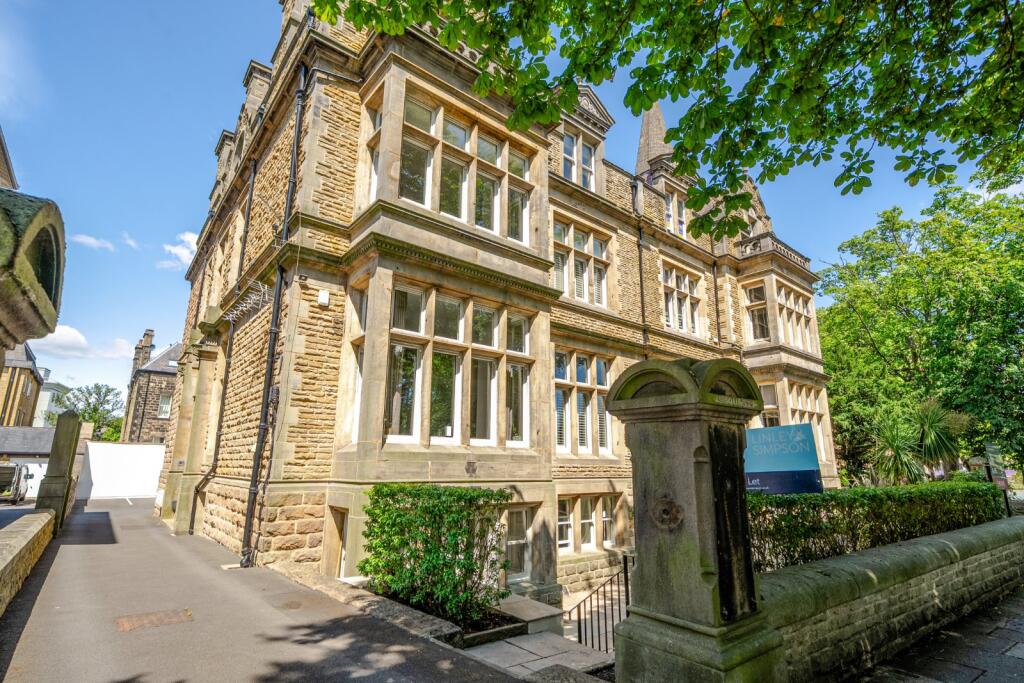 Main image of property: 21 Victoria Avenue, Harrogate, North Yorkshire, HG1
