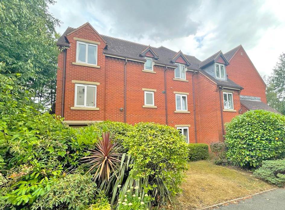 2 bedroom retirement property for sale in Alcester Road, StratfordUpon