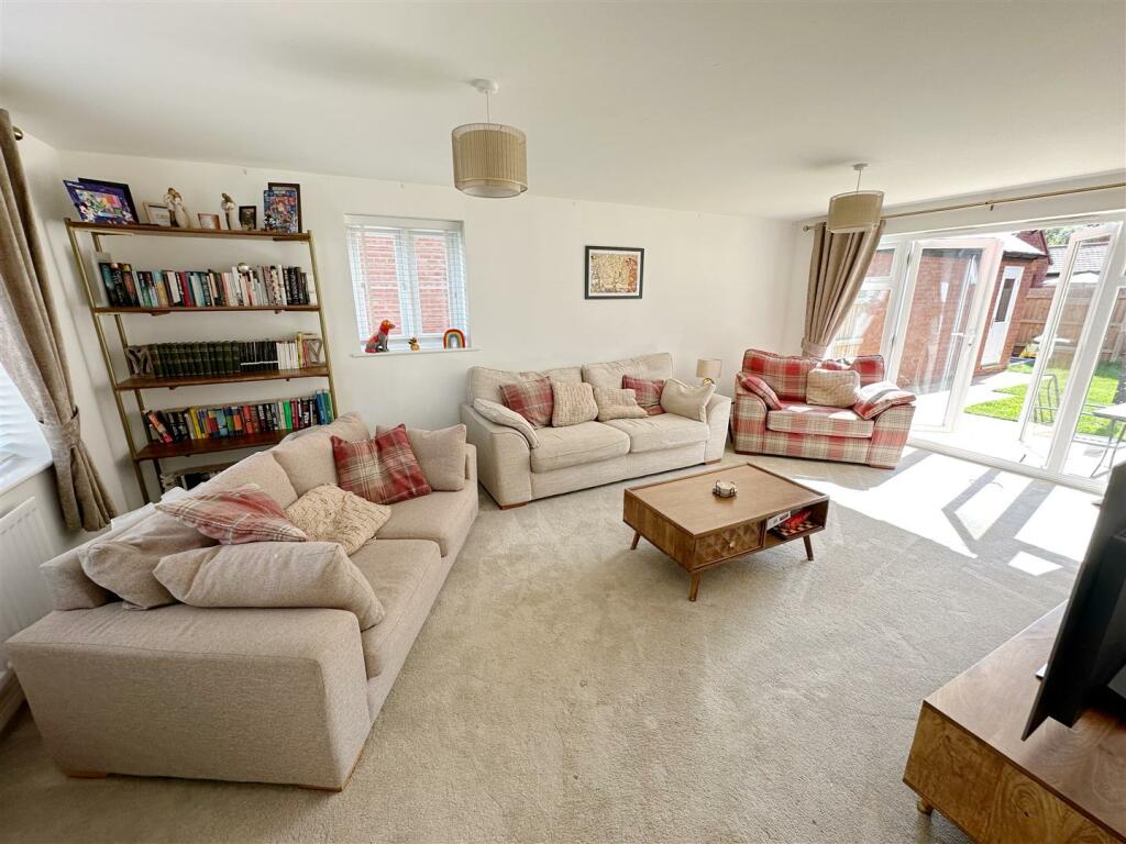 Additional property image - Spearhead Road, Bidford on Avon