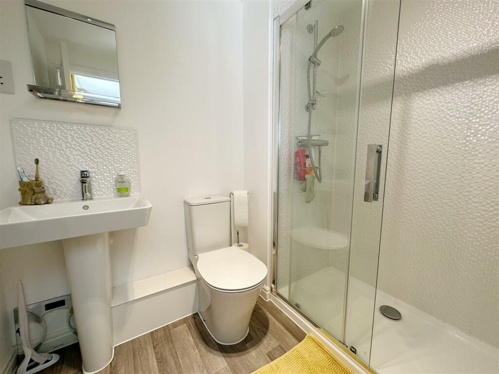 Additional property image - Spearhead Road, Bidford on Avon