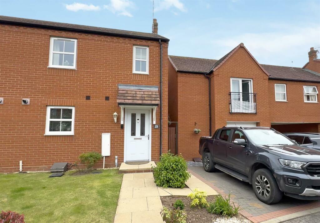 2 bedroom semidetached house for sale in David Way,
