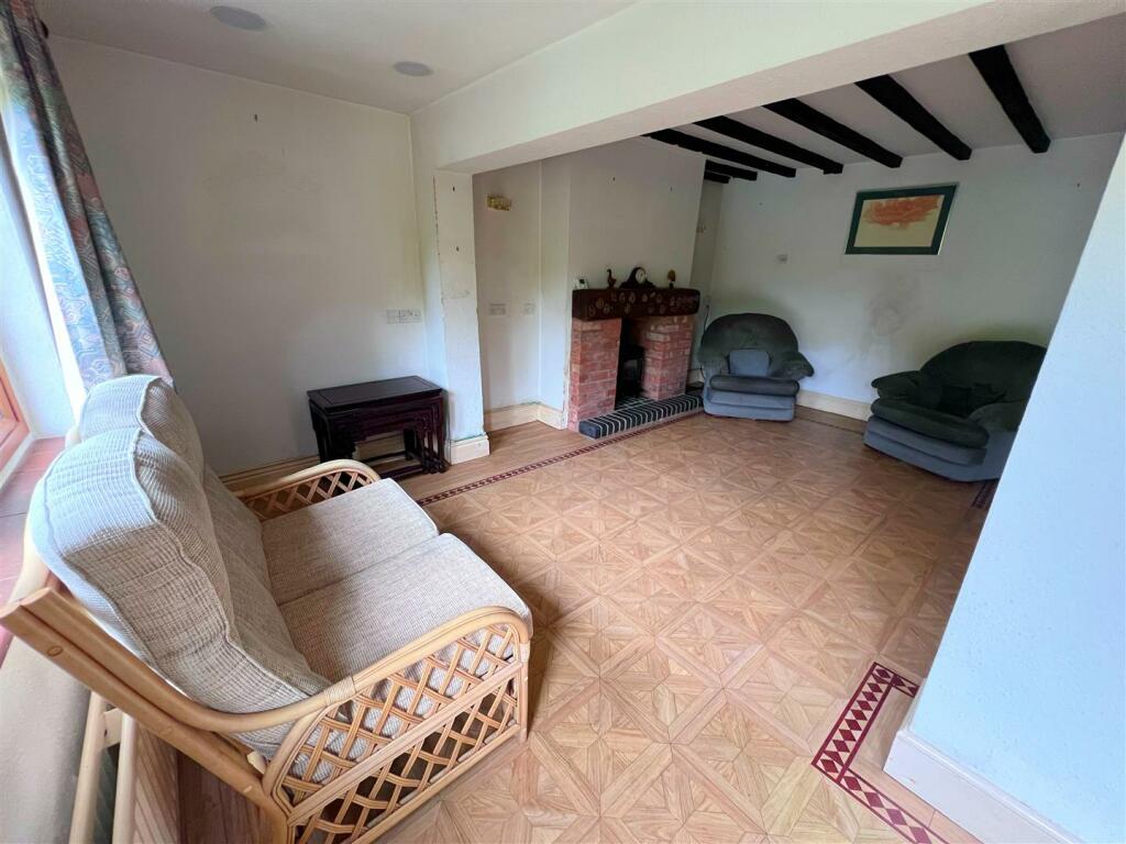 Additional property image - Warwick Road, Stratford-upon-Avon