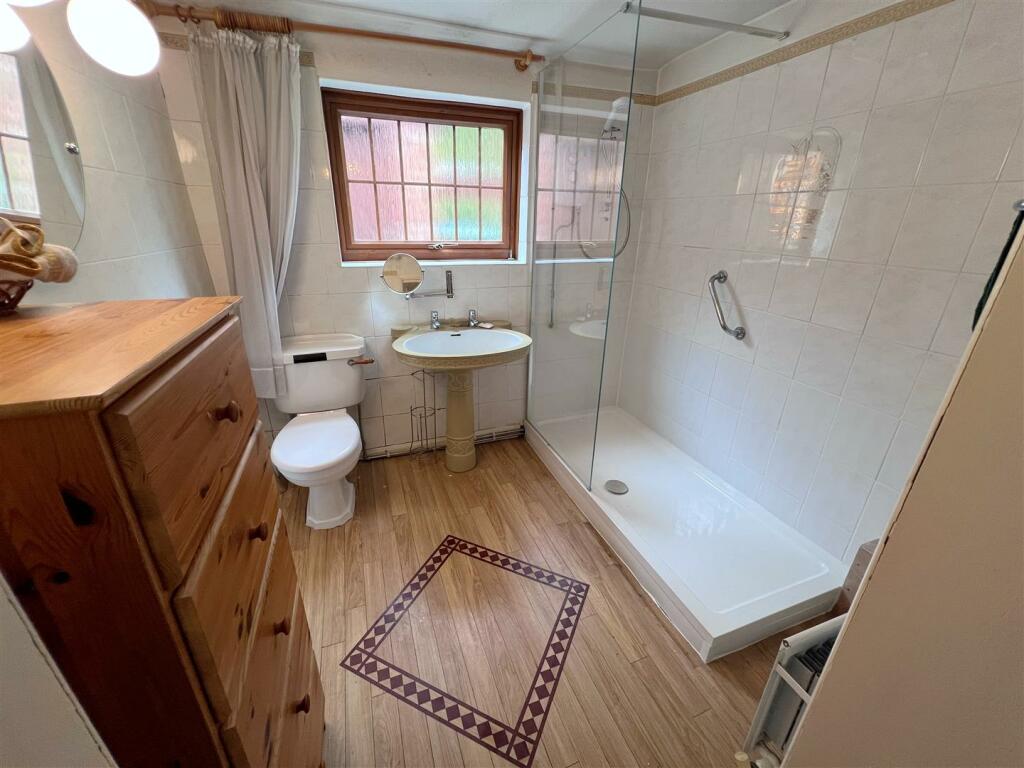Additional property image - Warwick Road, Stratford-upon-Avon