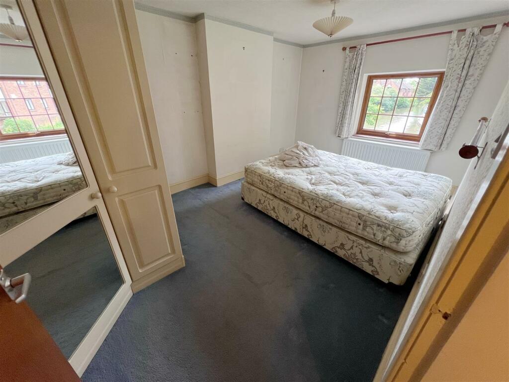 Additional property image - Warwick Road, Stratford-upon-Avon