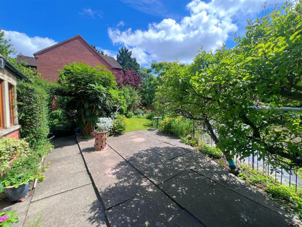 Additional property image - Warwick Road, Stratford-upon-Avon