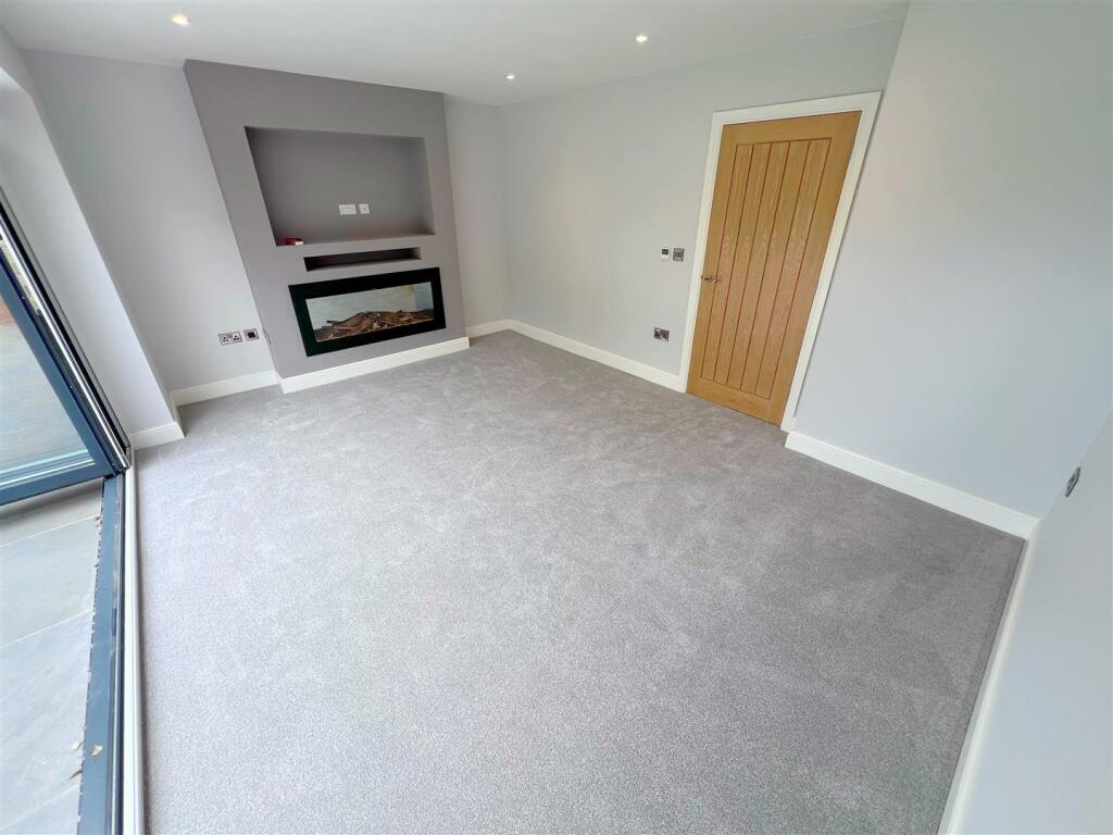 Additional property image - Field Farm, Pennyford Lane, Wootton Wawen