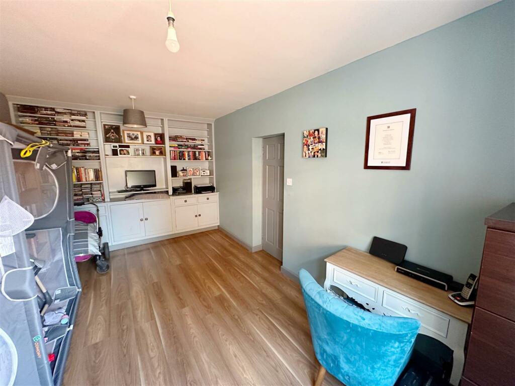 Additional property image - 38, Grove Road, Stratford-upon-Avon
