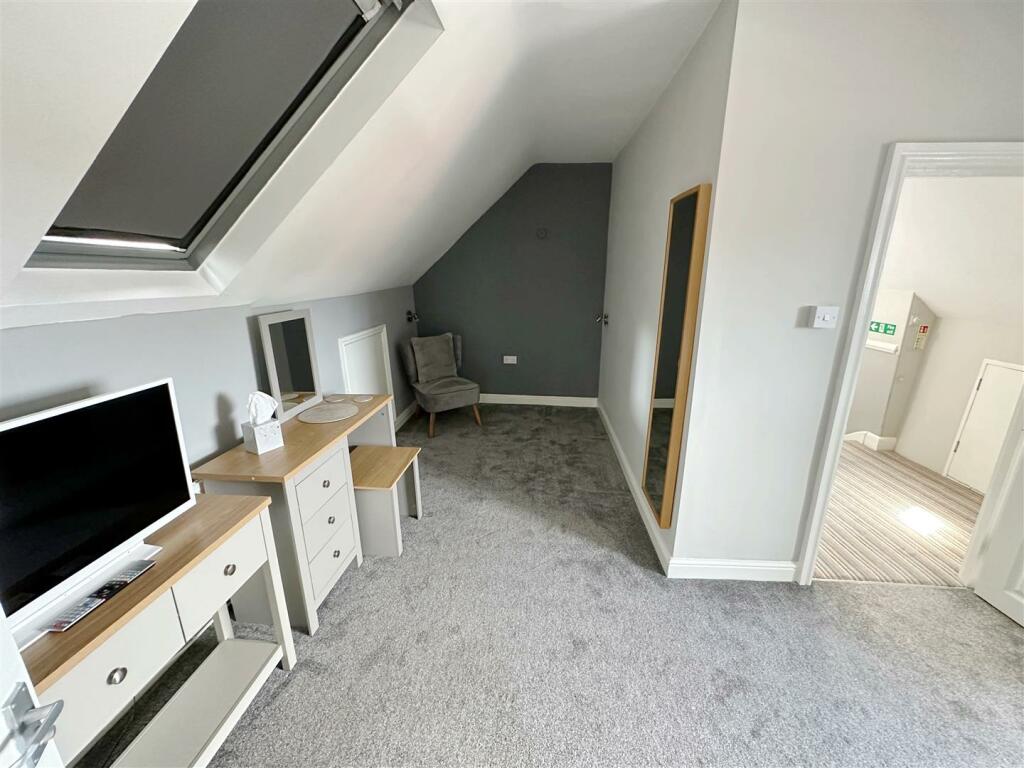 Additional property image - 38, Grove Road, Stratford-upon-Avon