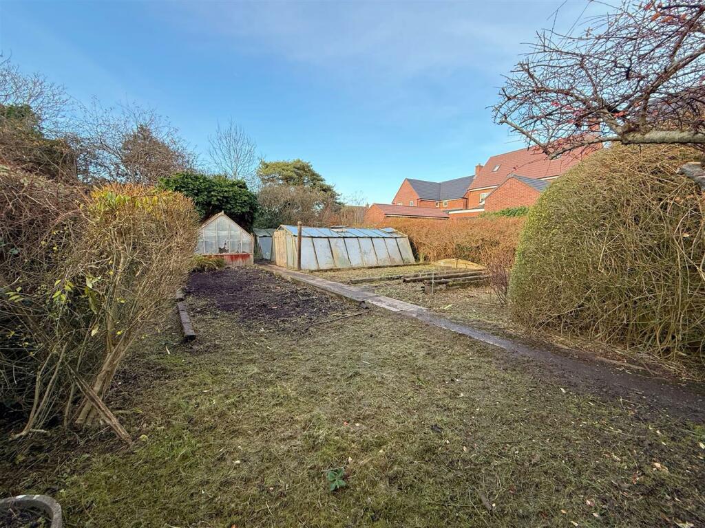 Additional property image - Steppes Piece, Bidford-On-Avon