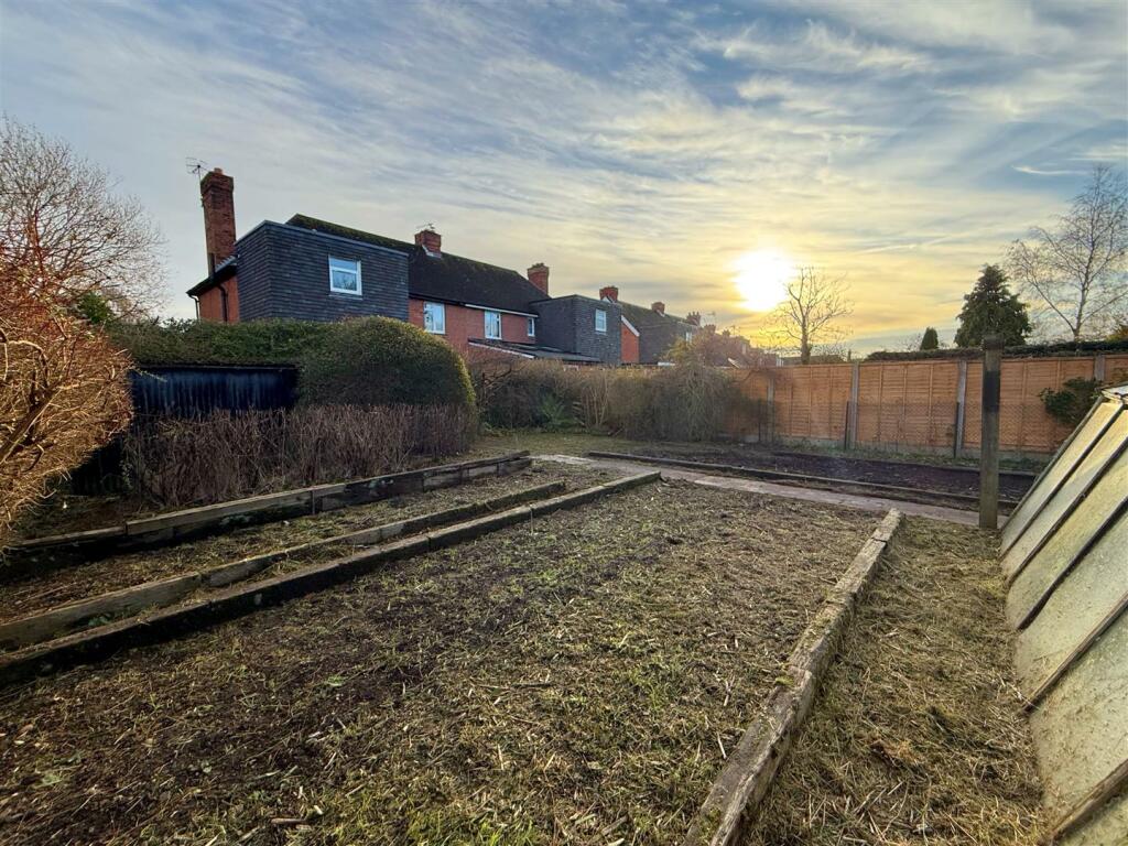 Additional property image - Steppes Piece, Bidford-On-Avon