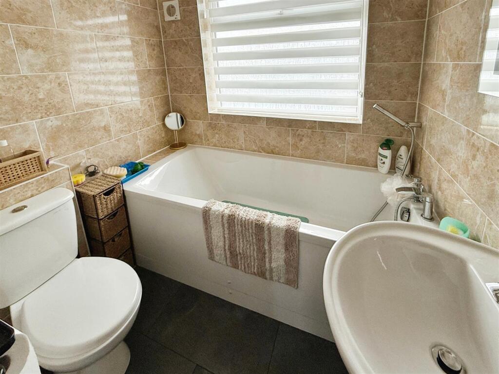 Additional property image - Hill View Road, Bidford-on-Avon, Alcester