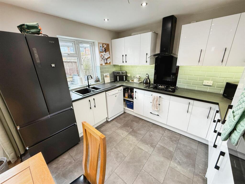 Additional property image - Hill View Road, Bidford-on-Avon, Alcester