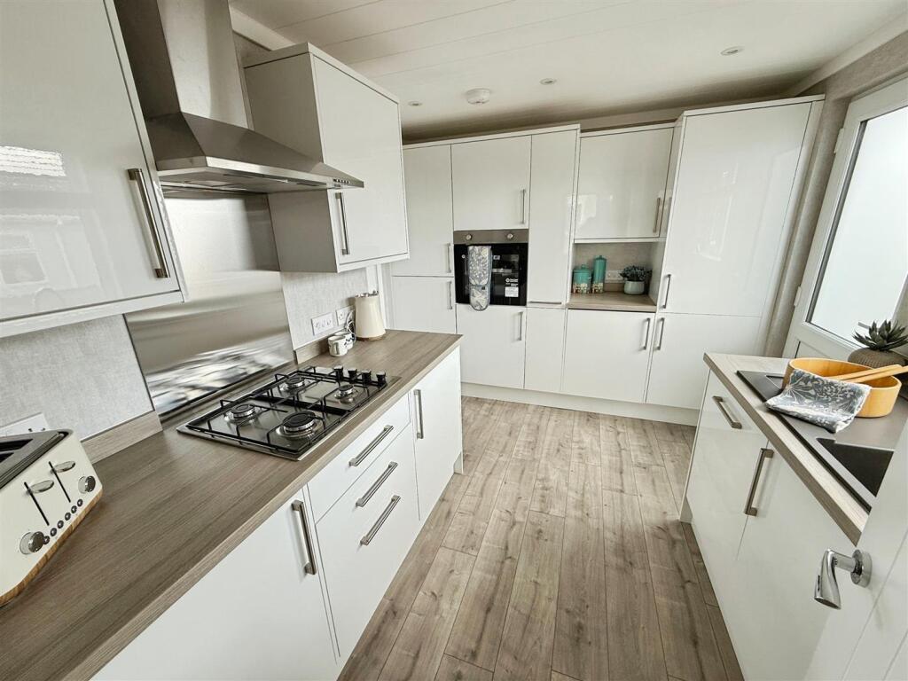 Main image of property: Sunset Drive, Dodwell Park, Stratford upon Avon